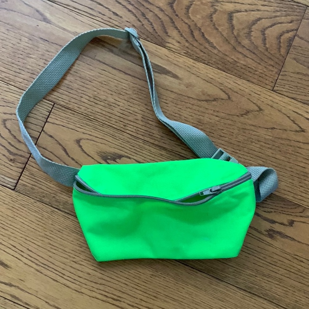 Like green belt bag